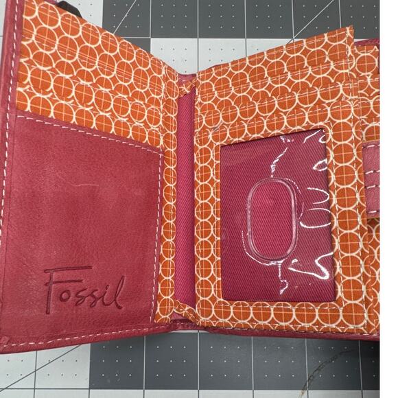 Fossil Pink Pebbled Leather Orange Trim Stitching Snap Closure Wallet - Picture 6 of 7